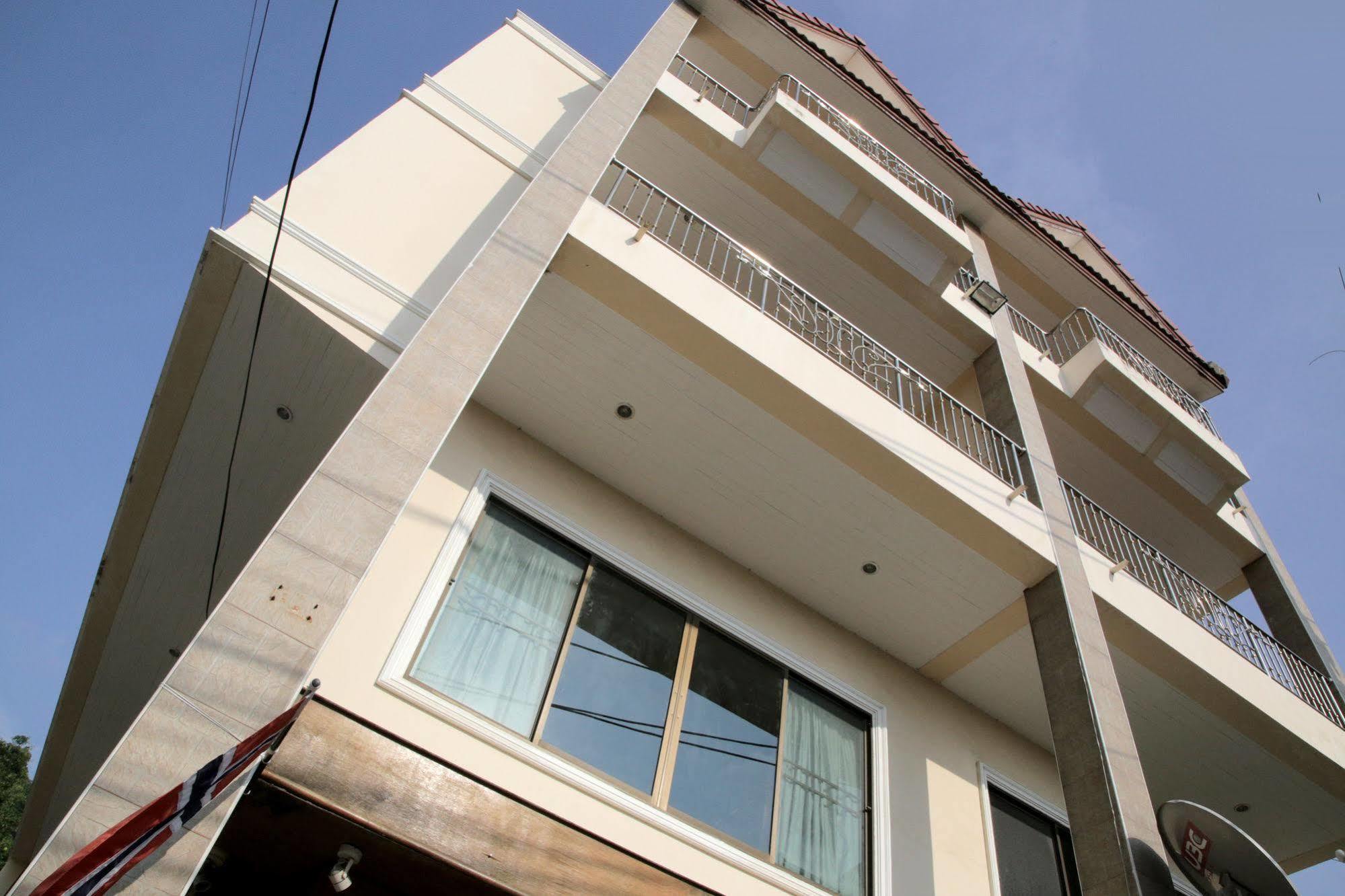 Green Mango Guesthouse Patong Экстерьер фото